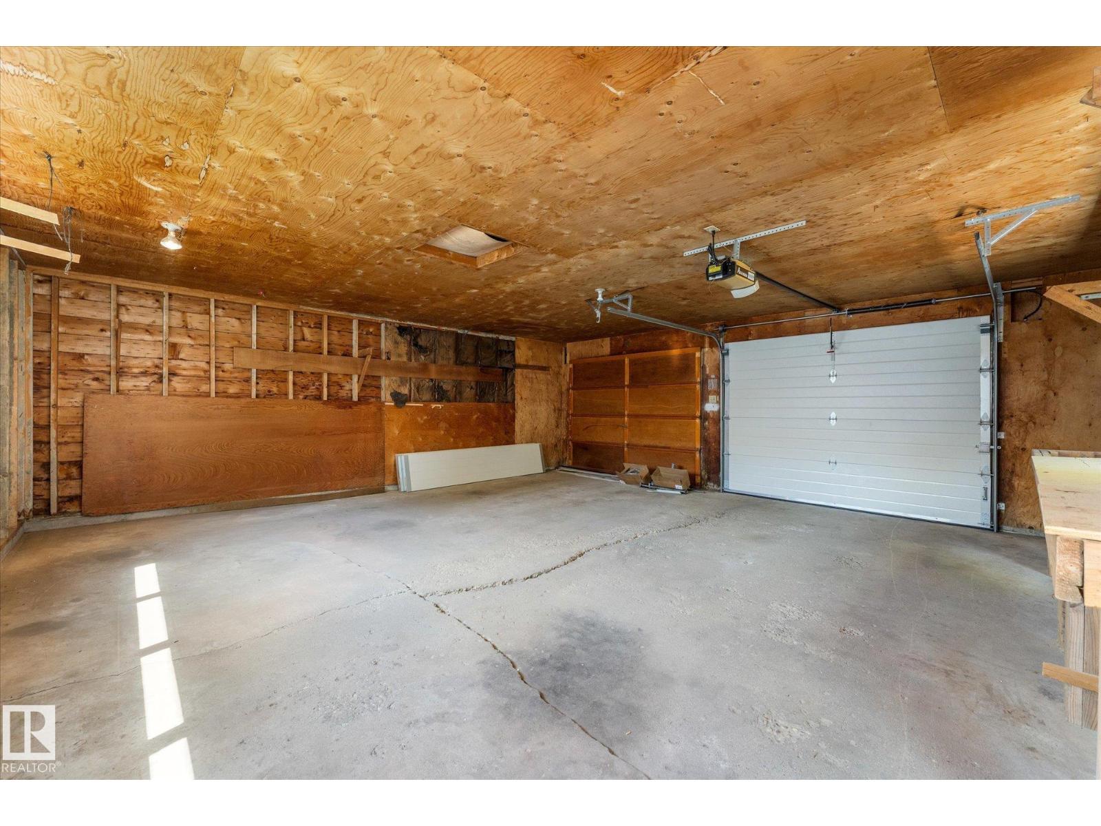 10803 136 AV NW - 45