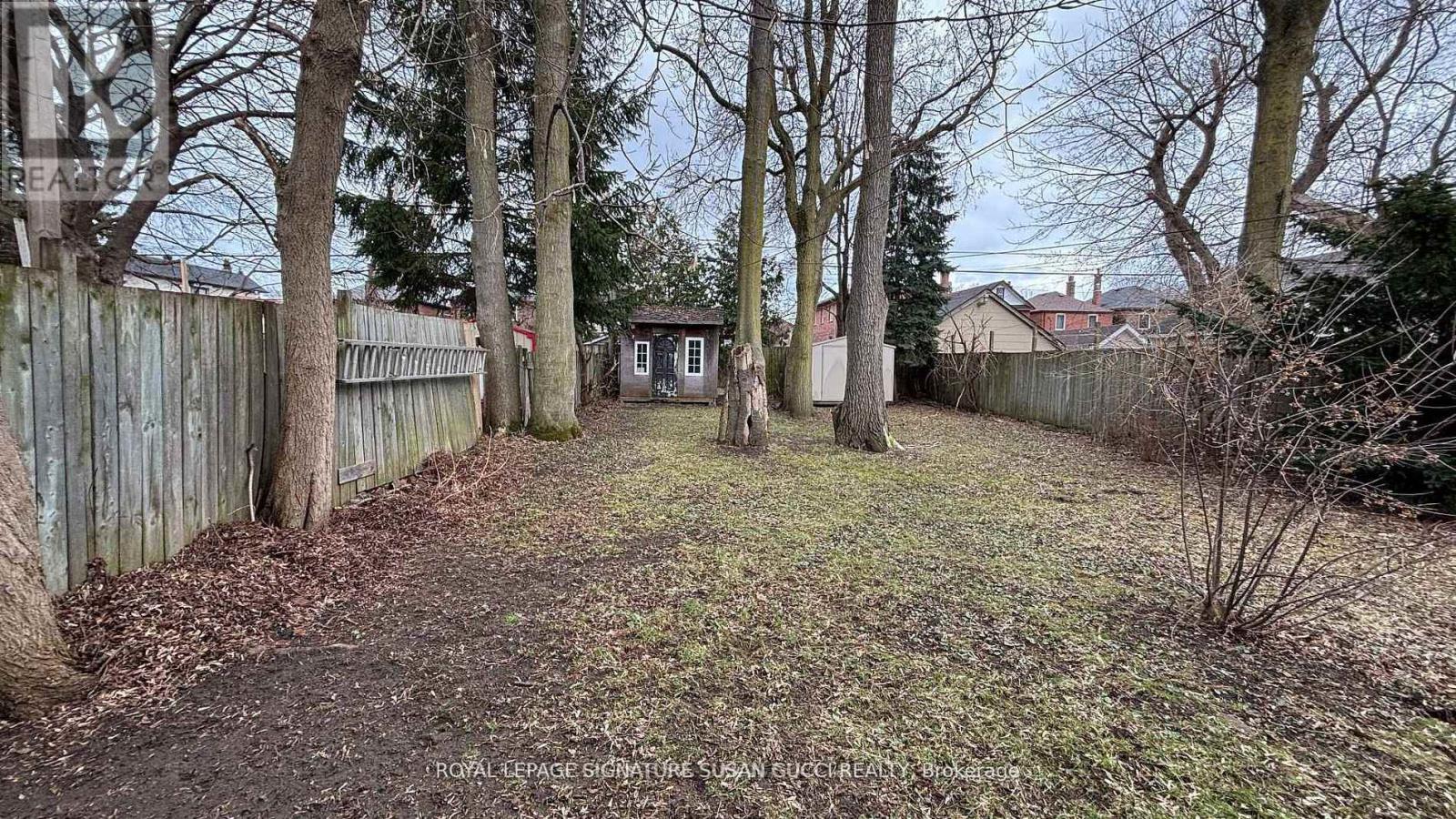 Extra deep 150ft lot!