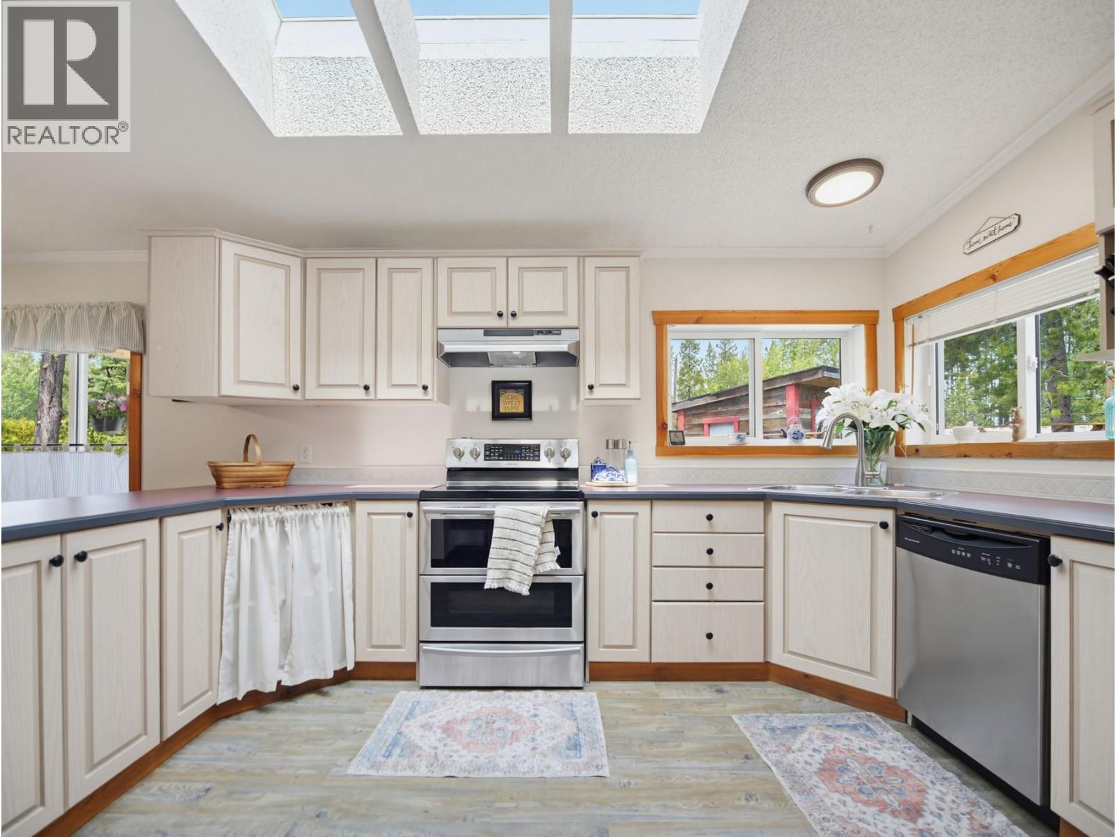 3760 PINERIDGE Drive - 13
