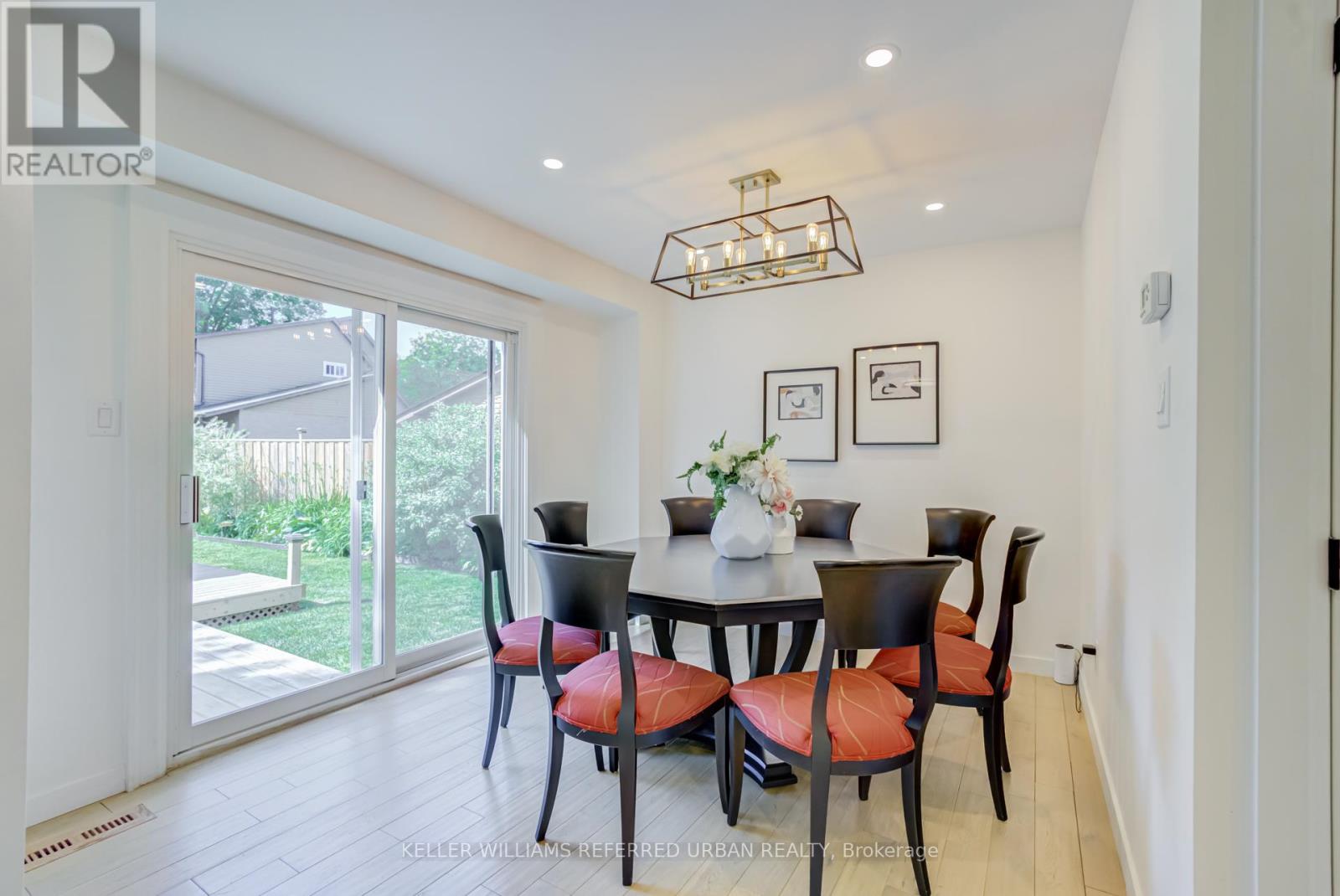7 COSSAR DRIVE - 12
