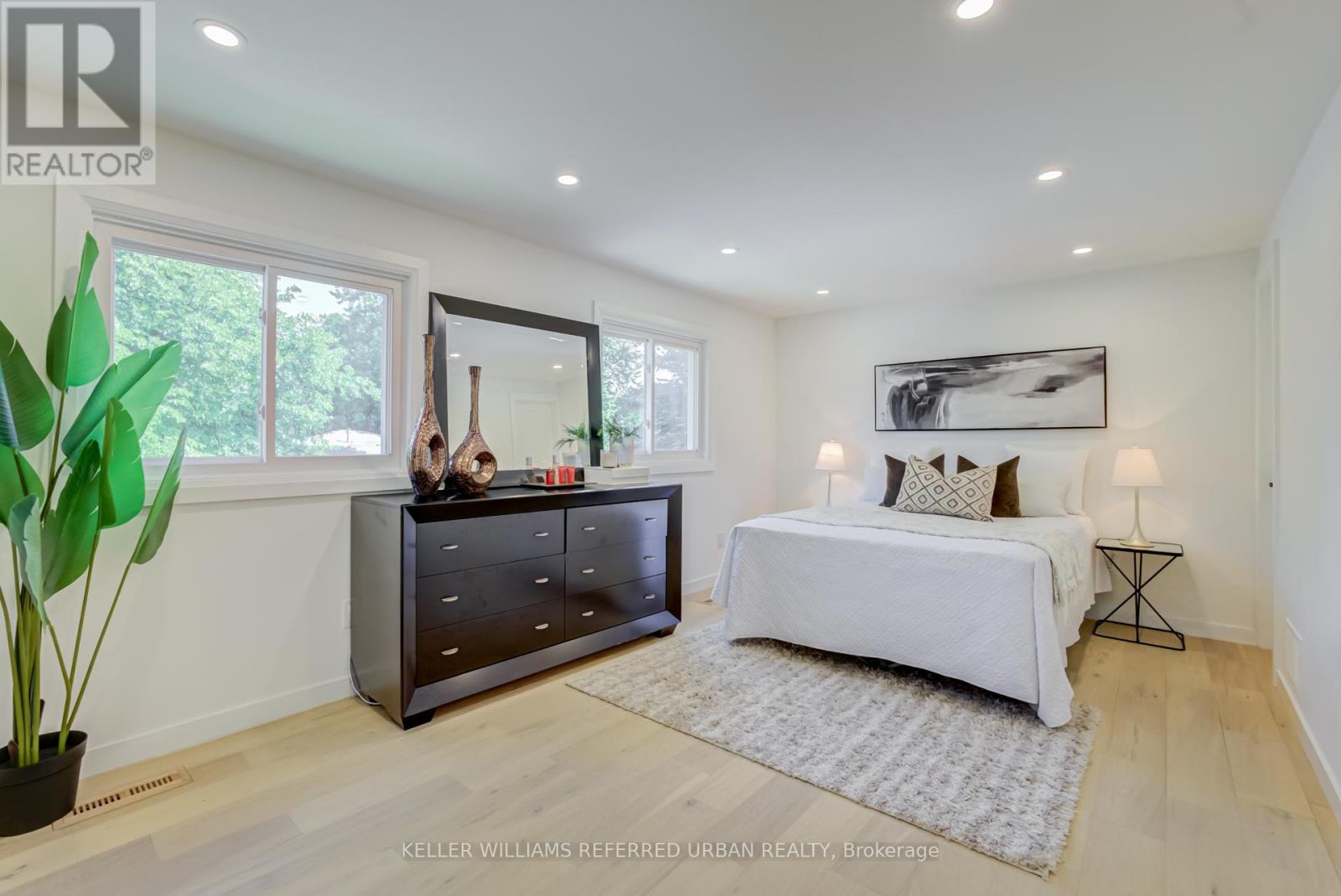 7 COSSAR DRIVE - 18