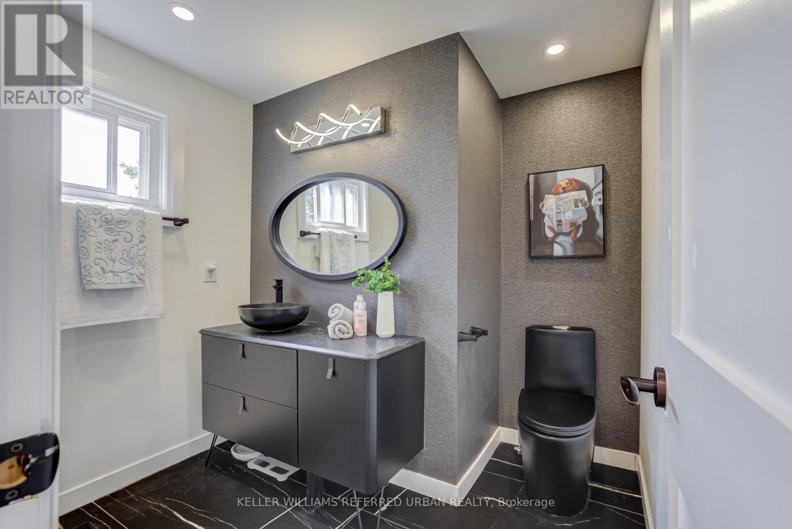 7 COSSAR DRIVE - 21