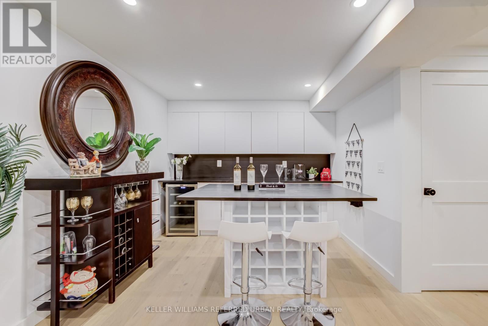 7 COSSAR DRIVE - 37