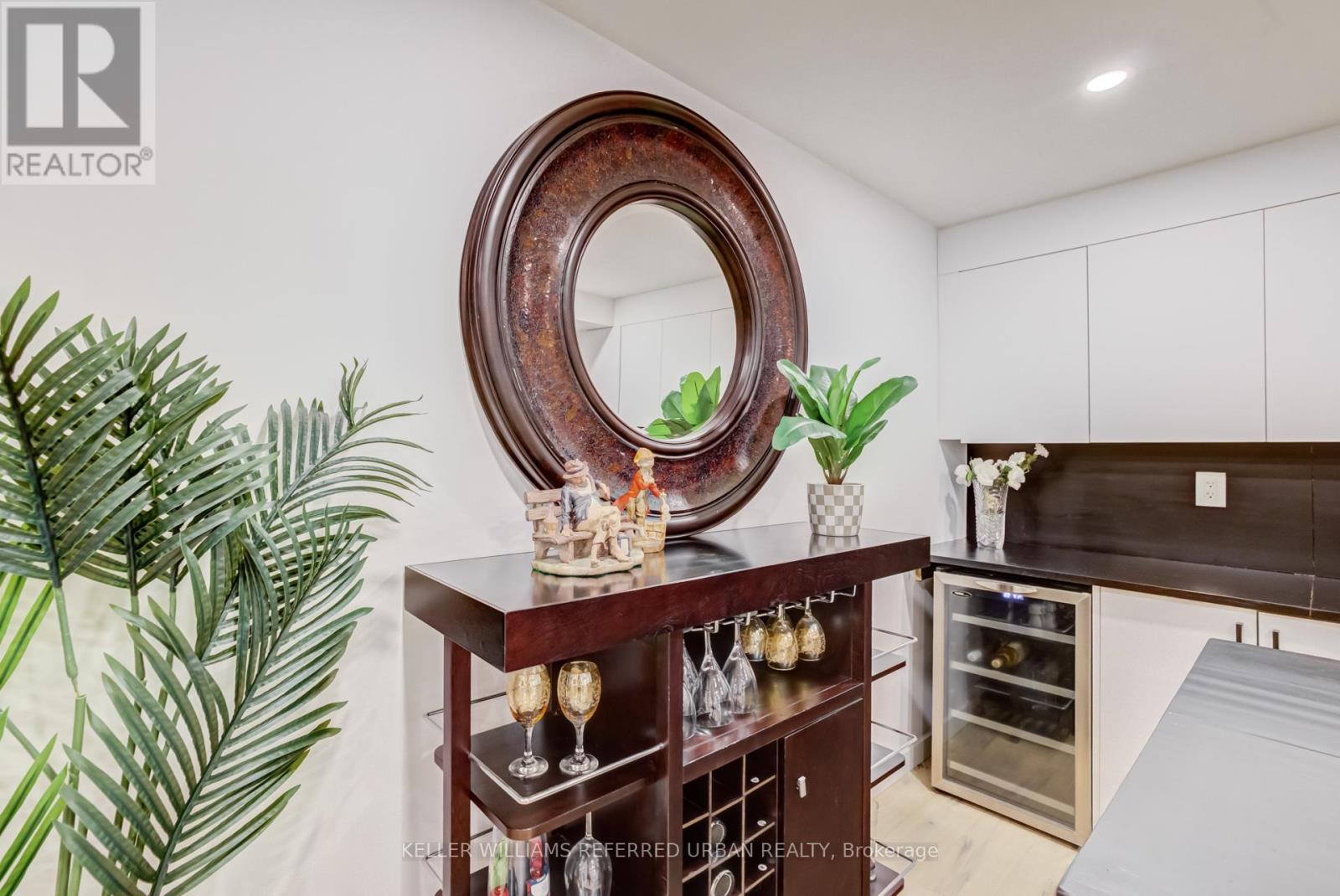 7 COSSAR DRIVE - 40