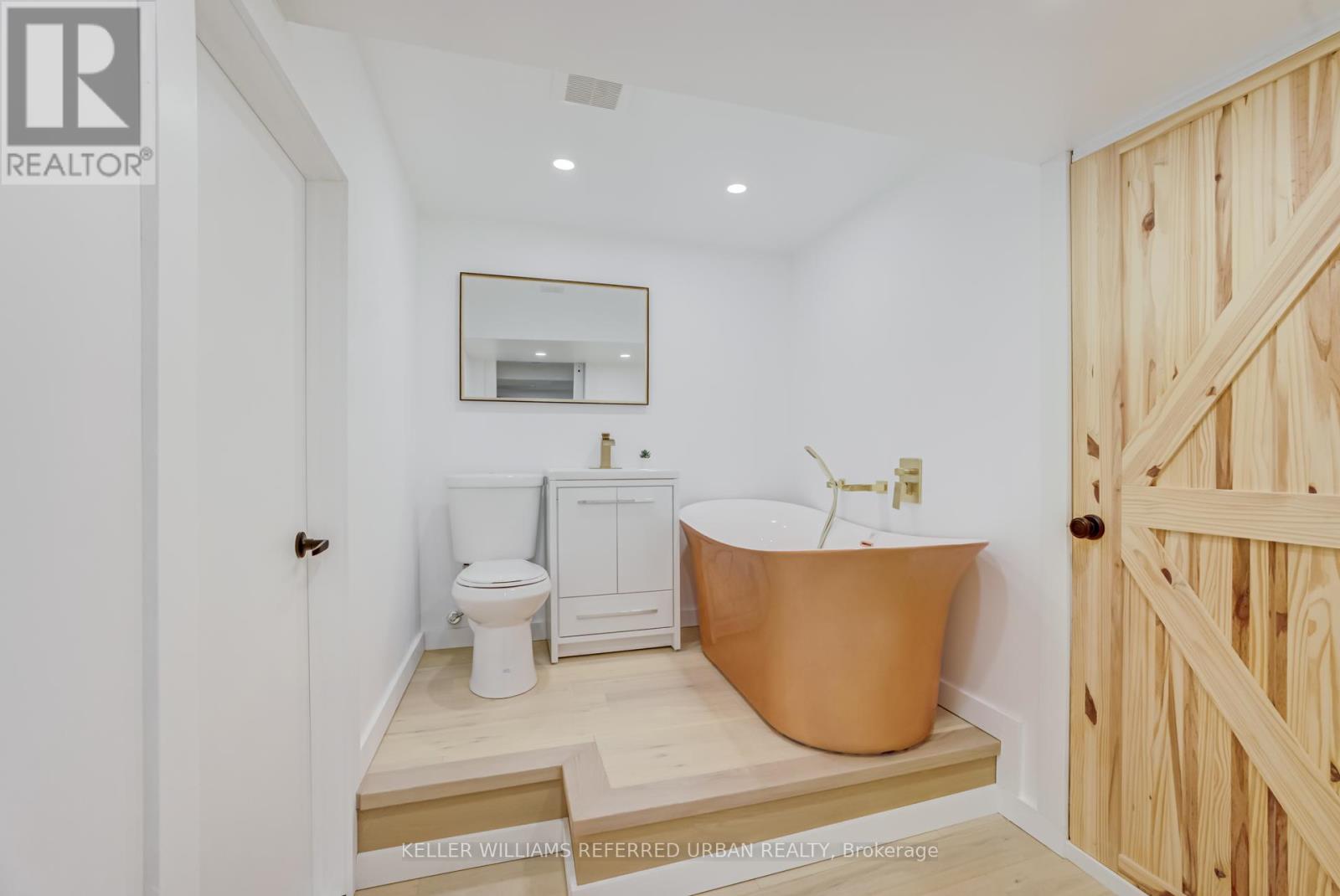 7 COSSAR DRIVE - 41