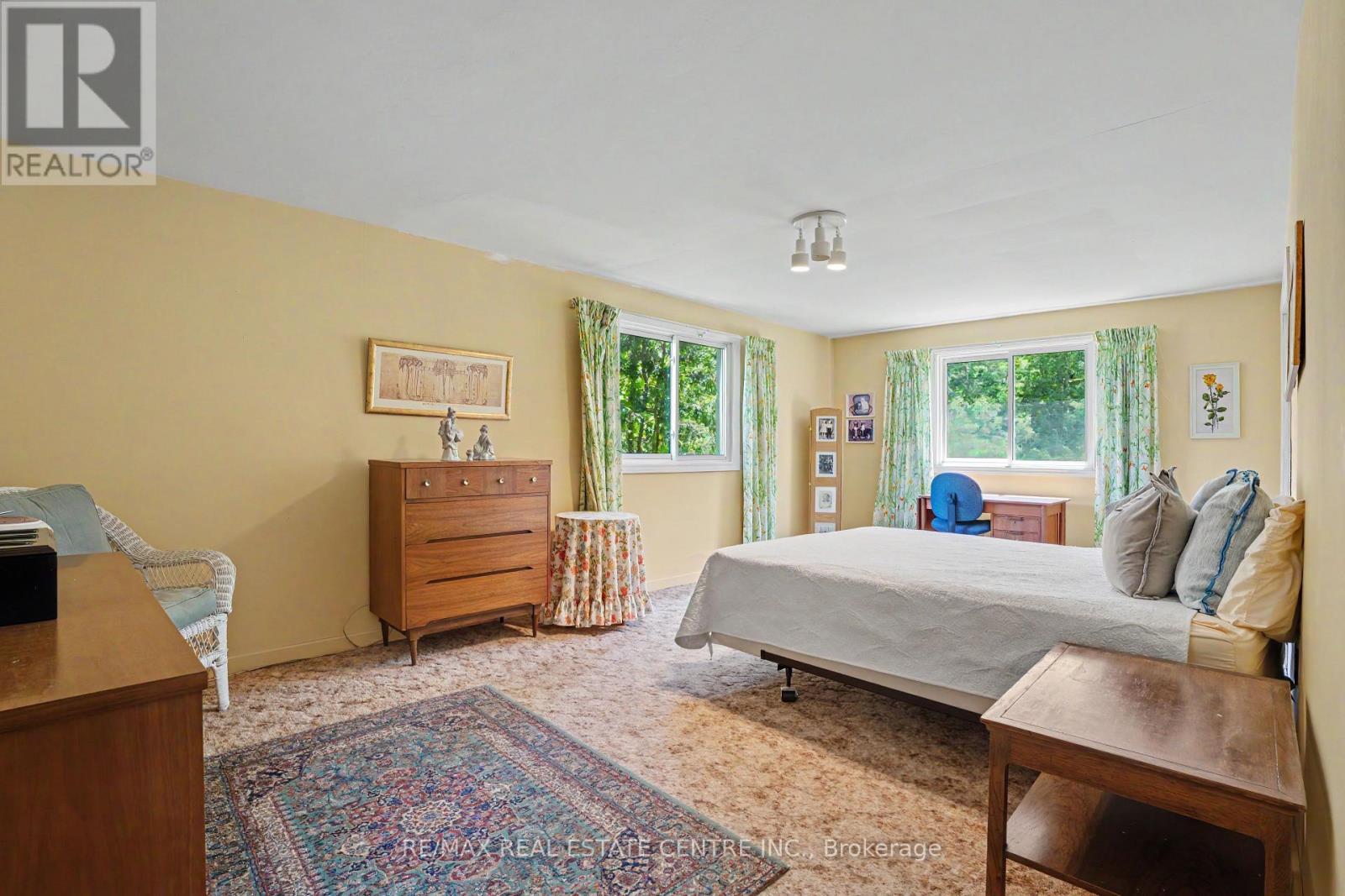 2068 WELLINGTON AVENUE - 27