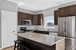 Eat in kitchen - 49 Parkhill Crescent, Steinbach, MB R5G0Z3 Photo 8