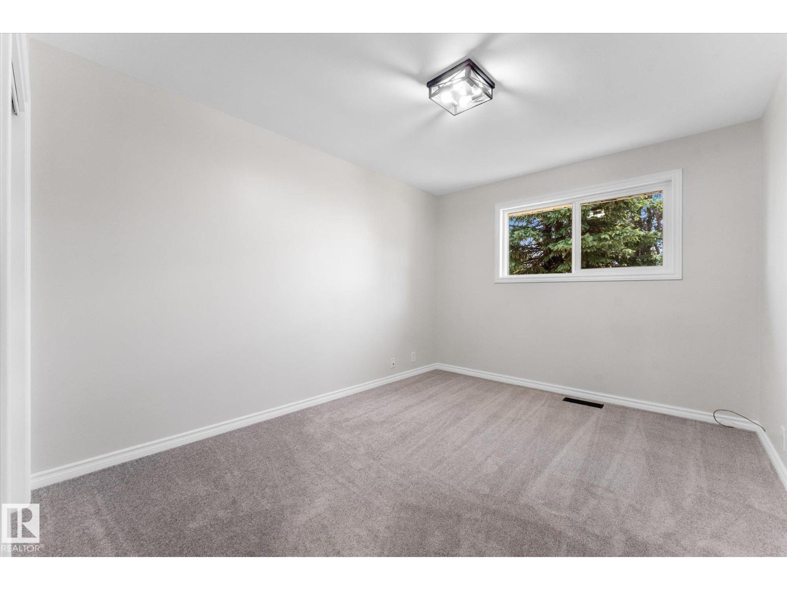 11212 136 AV NW - 16