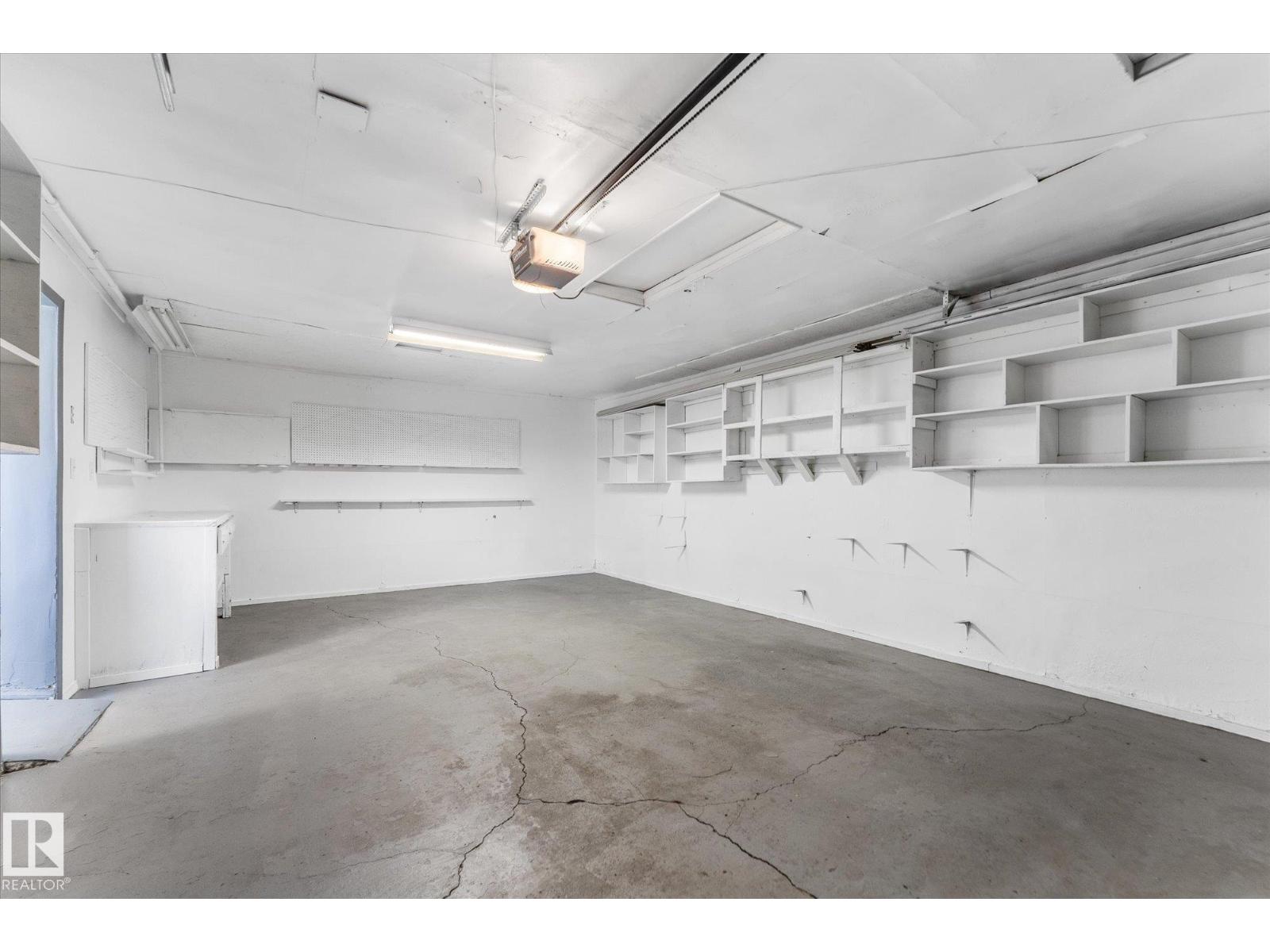 11212 136 AV NW - 36