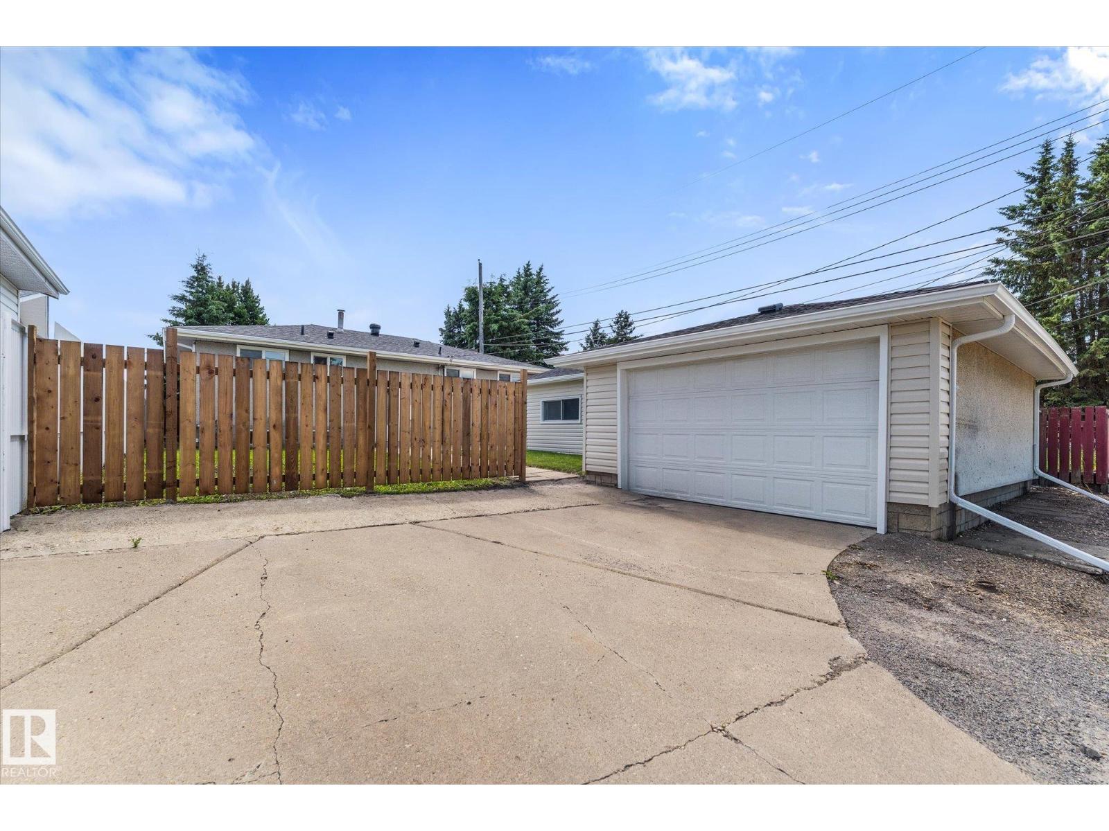 11212 136 AV NW - 41