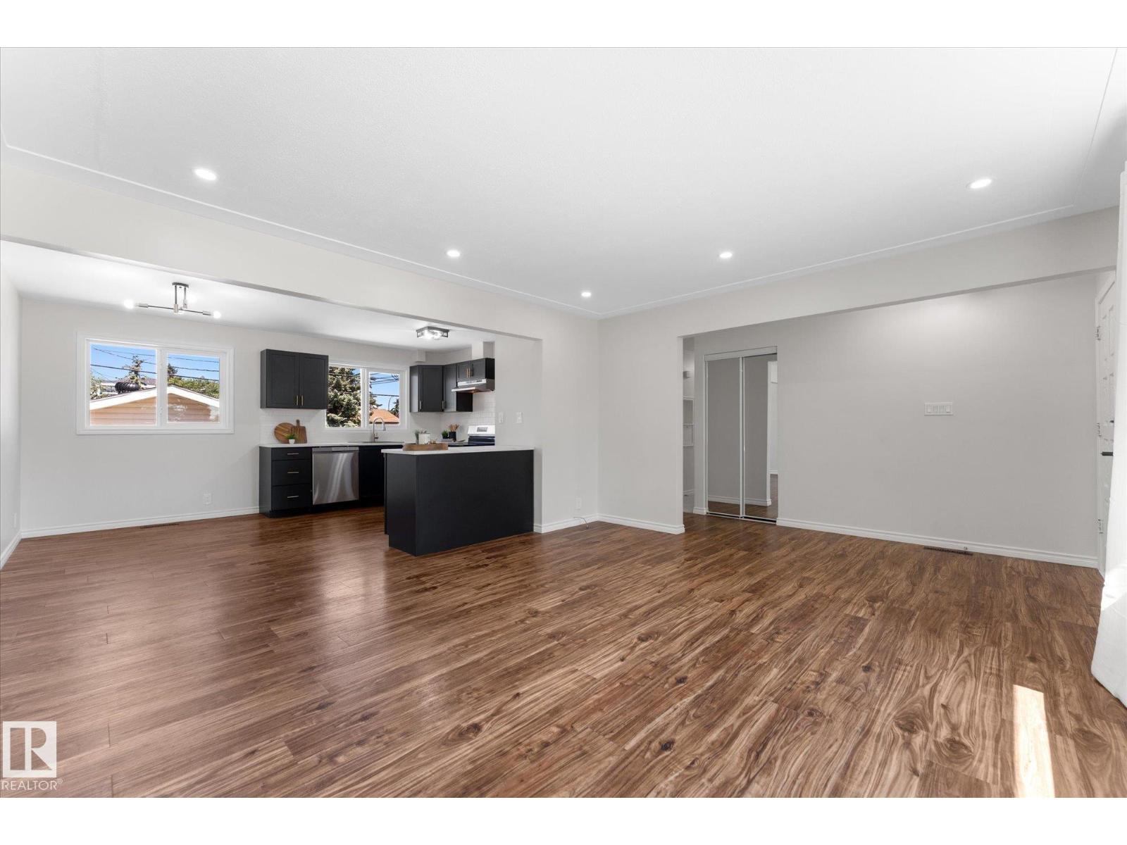 11212 136 AV NW - 6