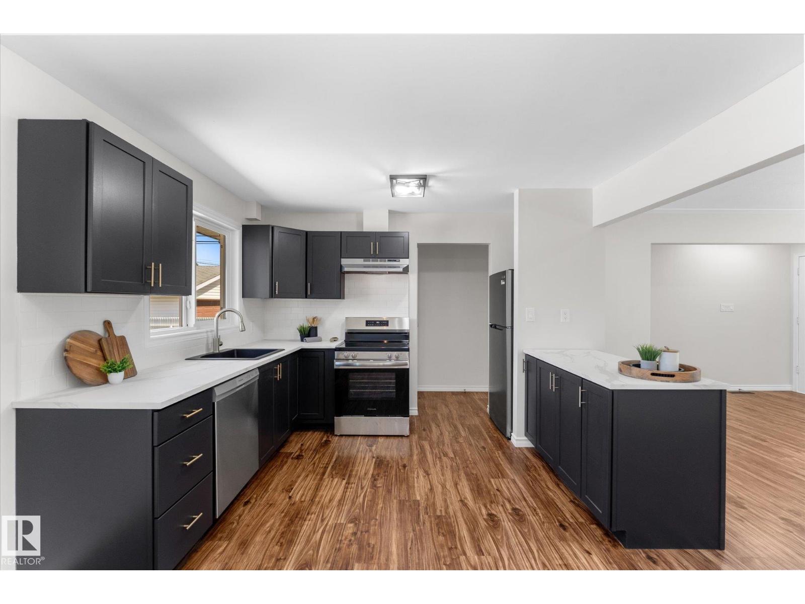 11212 136 AV NW - 9