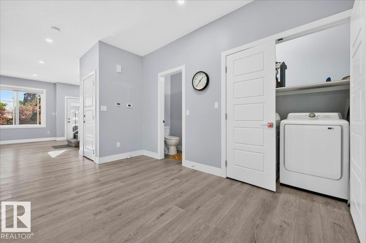 7332-7334 77 ST NW - 12