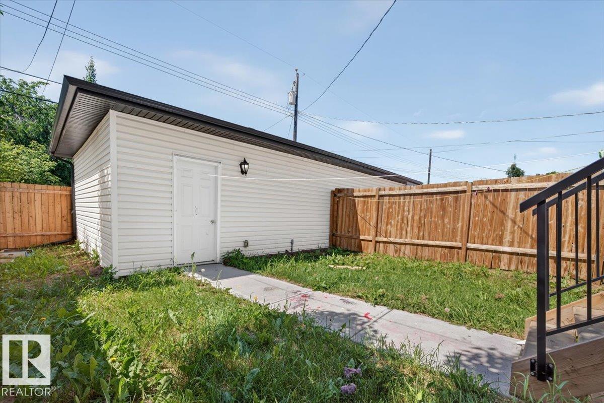 7332-7334 77 ST NW - 38