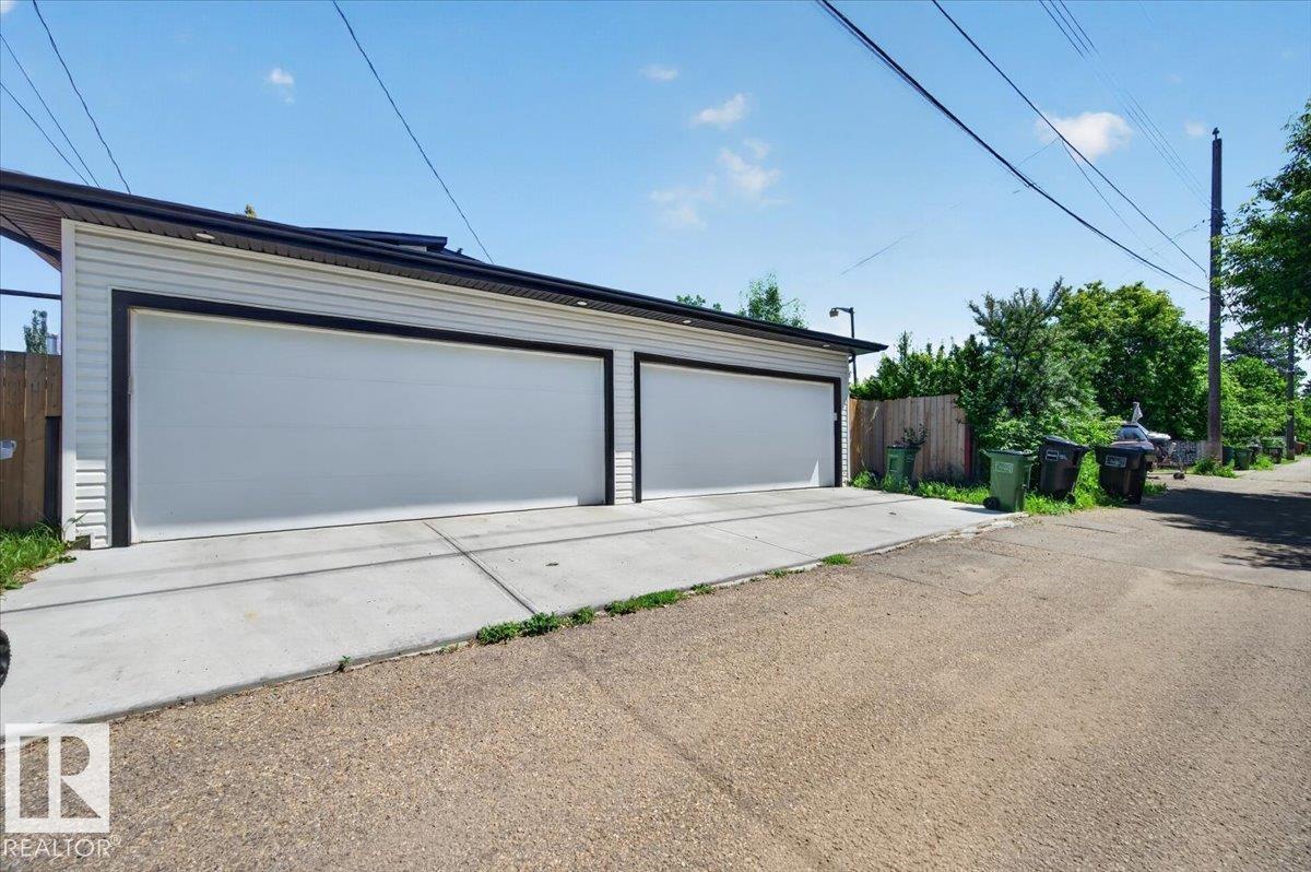 7332-7334 77 ST NW - 45