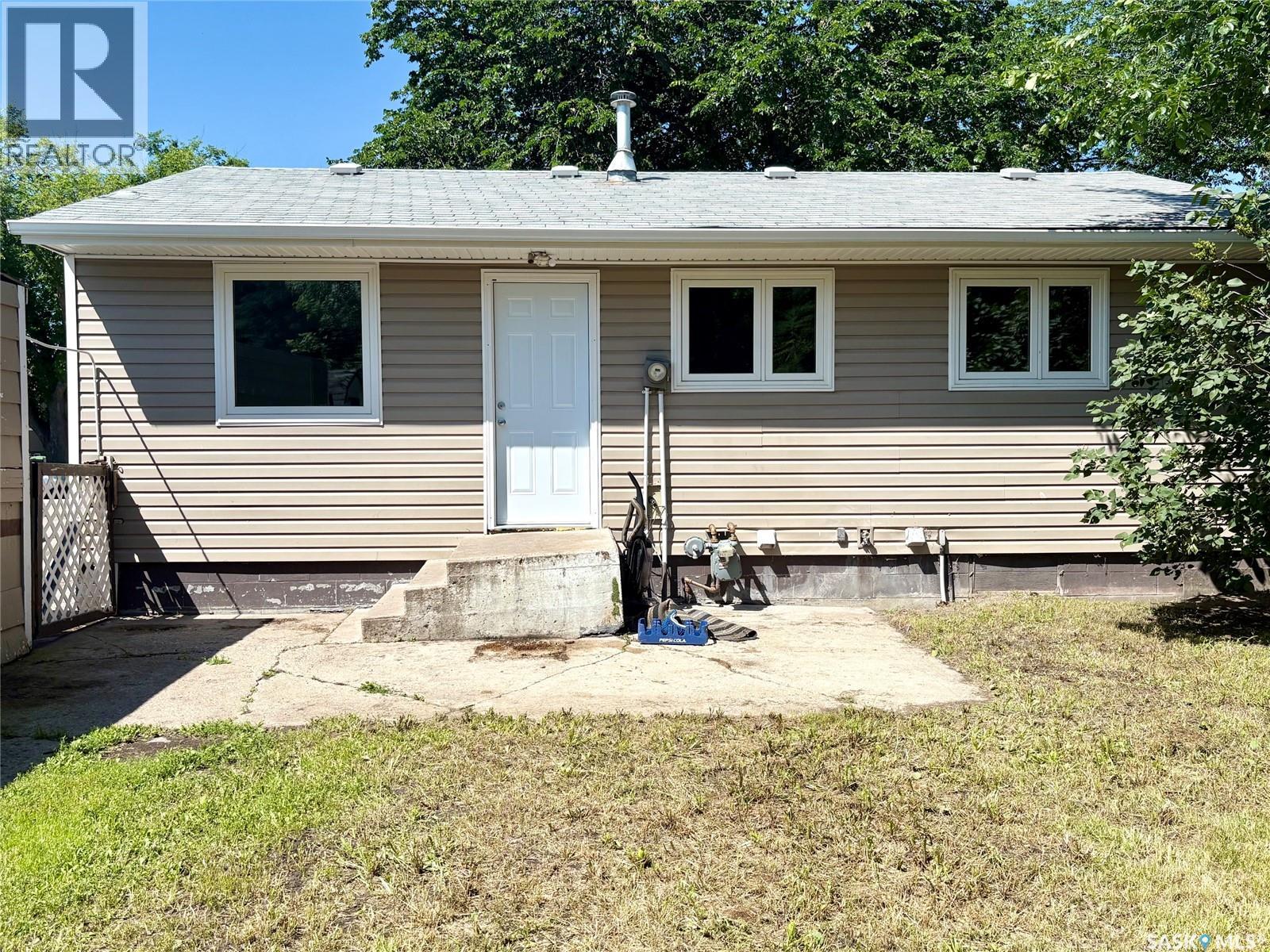 313 Myrtle AVENUE N - 16