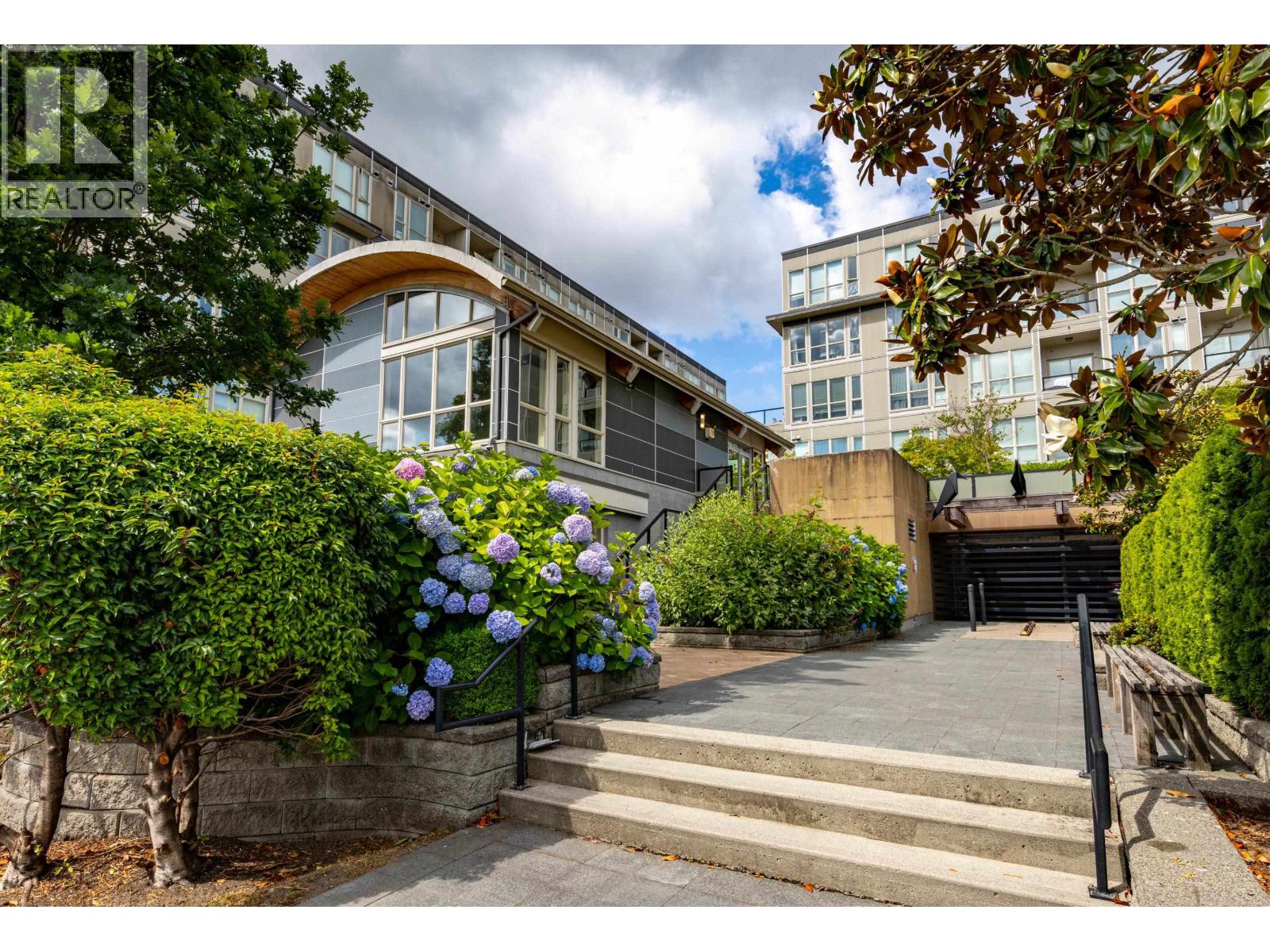 2 Bed, 1 Bath Apartment for Sale in Richmond – 366 4099 STOLBERG STREET, Richmond – MLS# R3145585 - Image 32