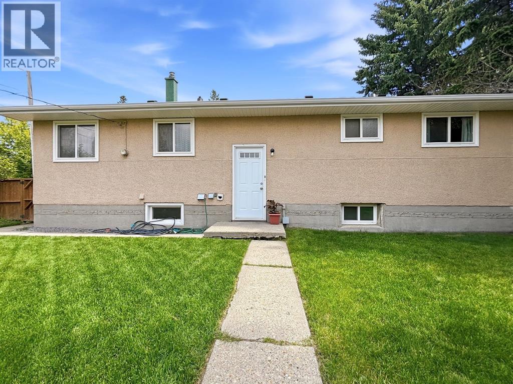 Listing photo – 3606 55 Avenue, Red Deer