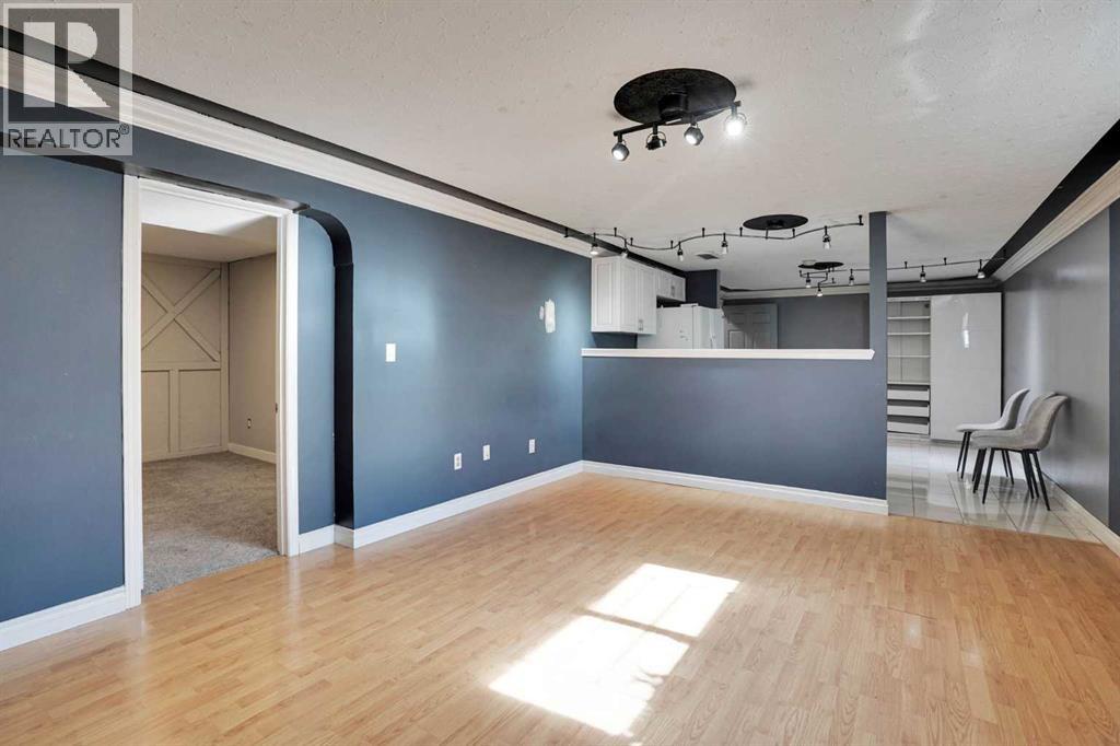 1527 Maitland Drive NE - 35