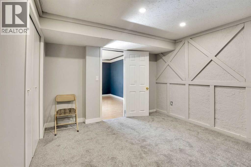 1527 Maitland Drive NE - 40