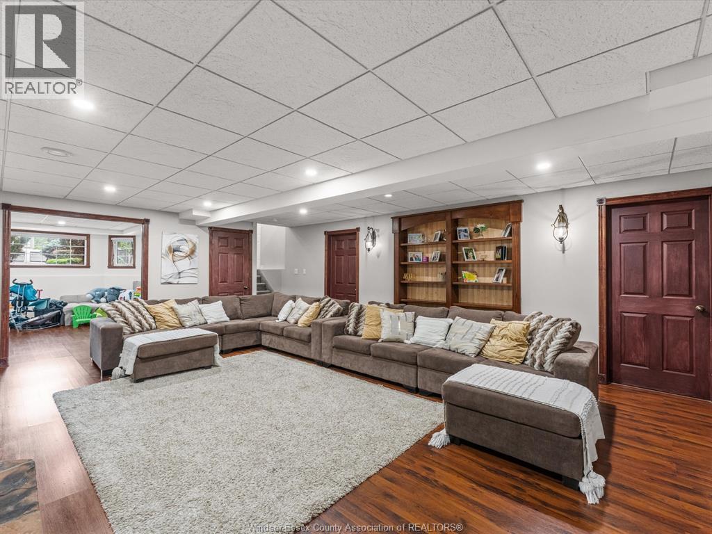 2408 WATERFORD AVENUE - 24