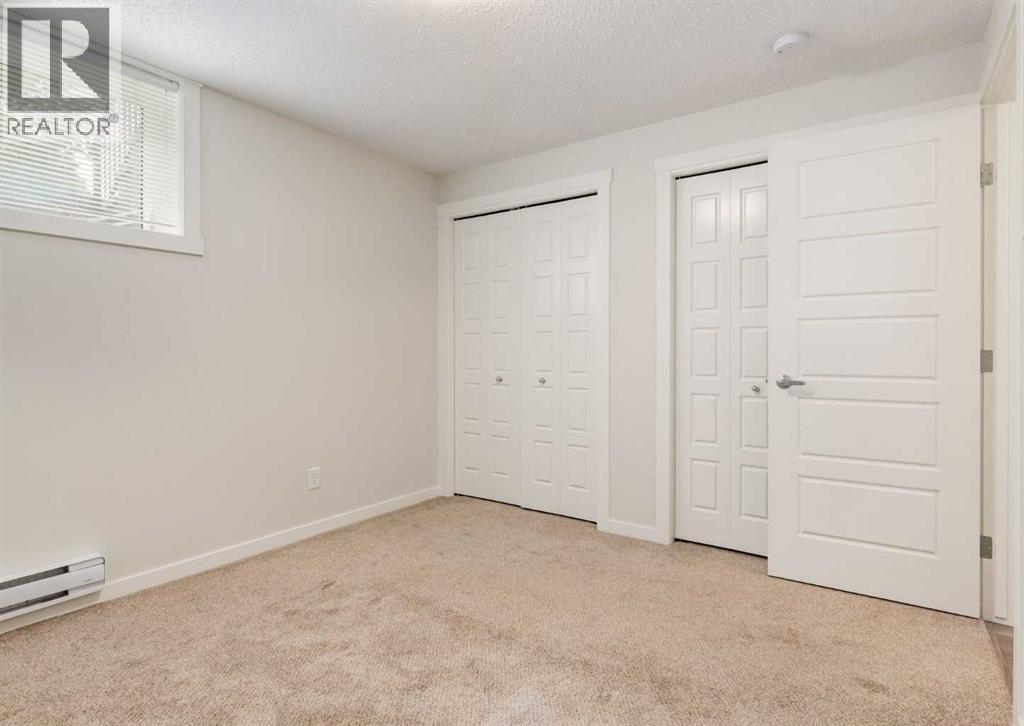 408 Cranbrook Square SE - 14