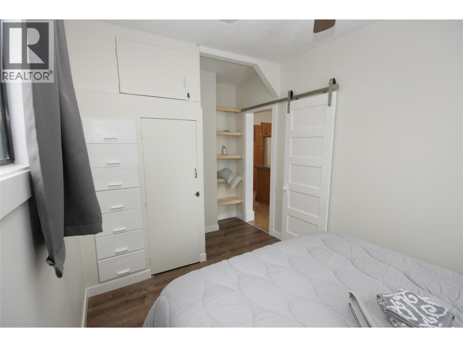 960 Nicola Street - 10