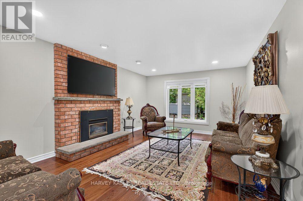898 STONEHAVEN AVENUE - 44