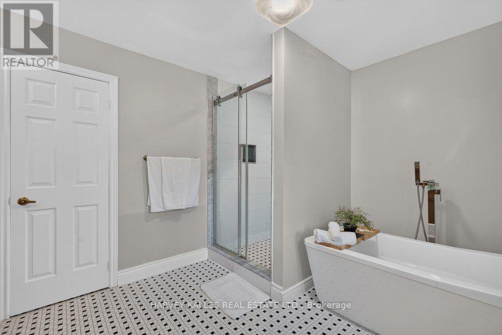 898 STONEHAVEN AVENUE - 26
