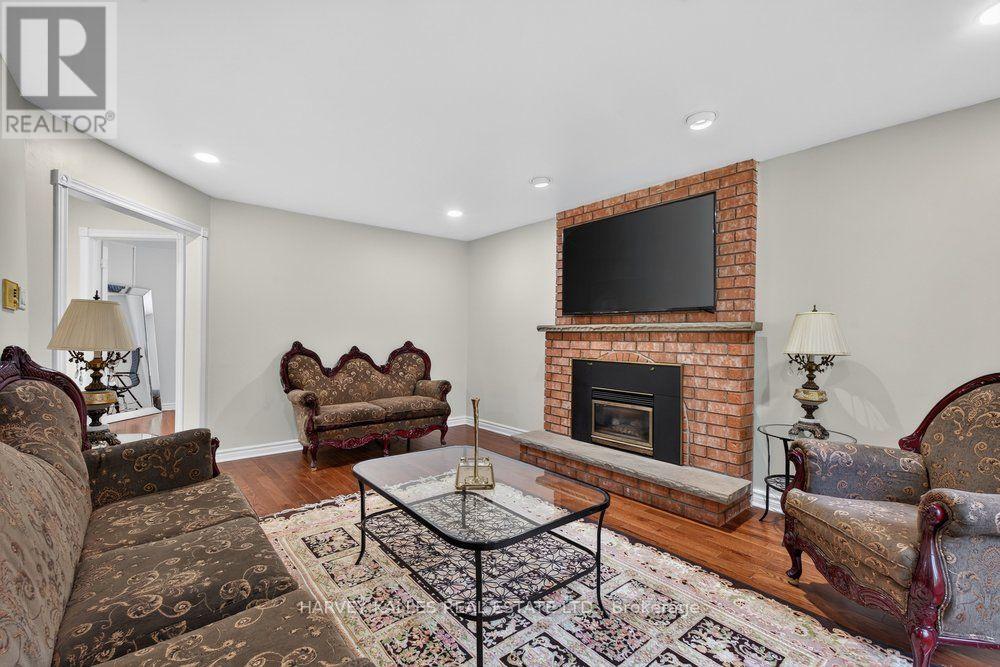 898 STONEHAVEN AVENUE - 45