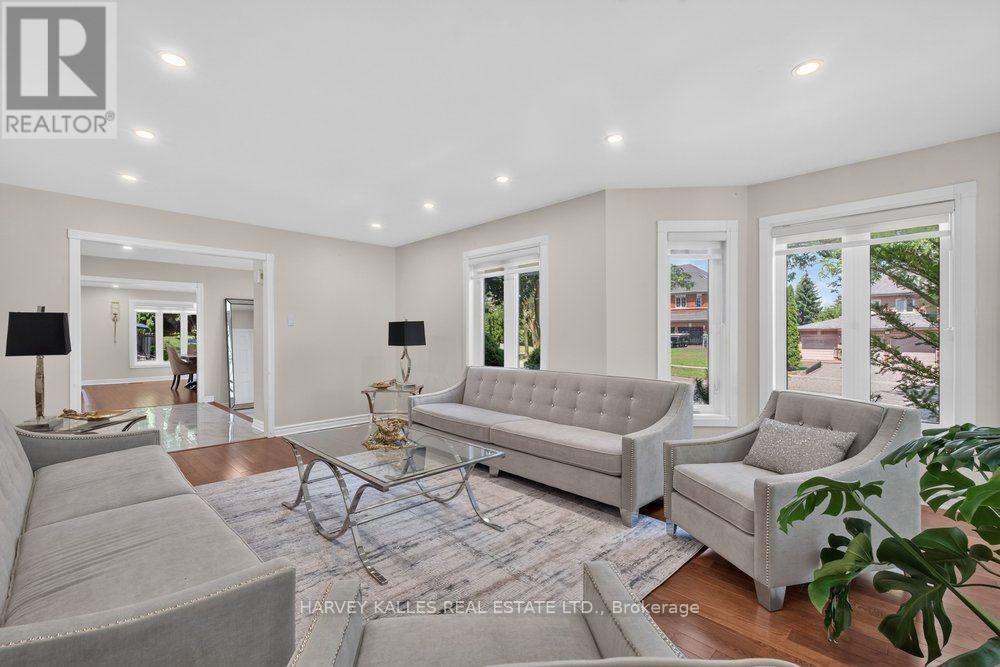 898 STONEHAVEN AVENUE - 8