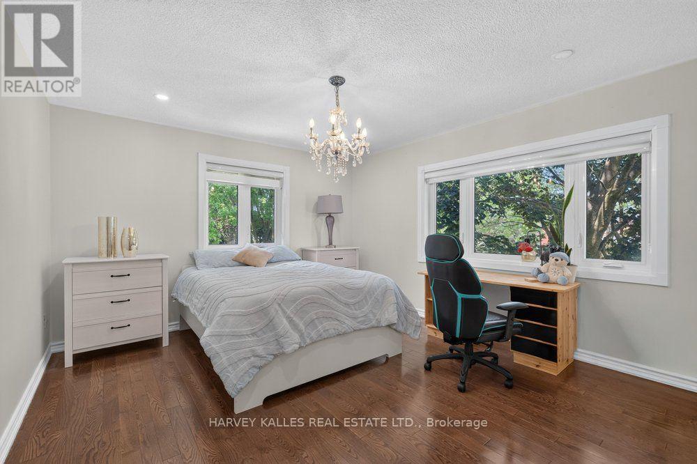 898 STONEHAVEN AVENUE - 27