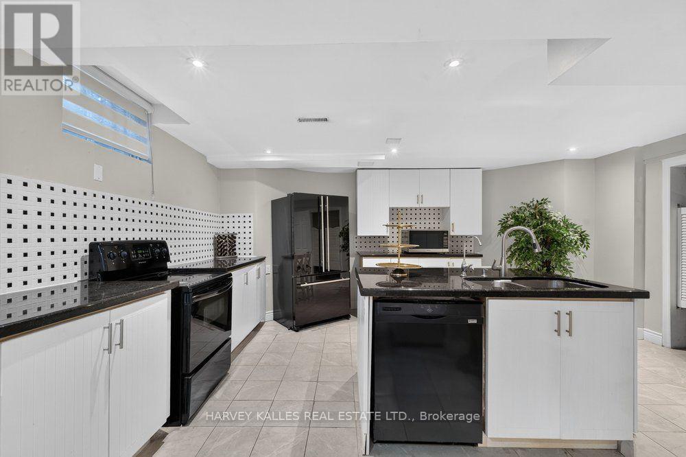 898 STONEHAVEN AVENUE - 38