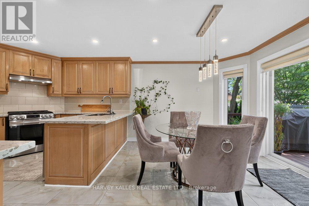 898 STONEHAVEN AVENUE - 13
