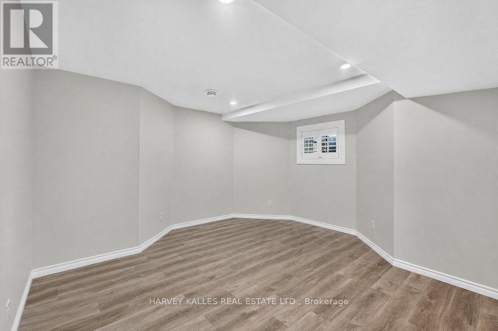 898 STONEHAVEN AVENUE - 41