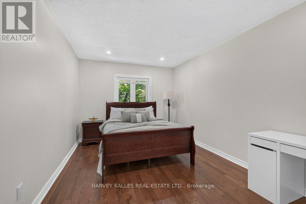 898 STONEHAVEN AVENUE - 31