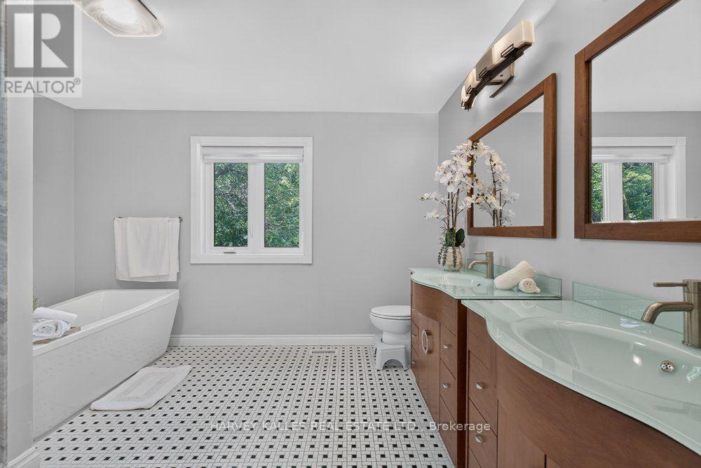 898 STONEHAVEN AVENUE - 25