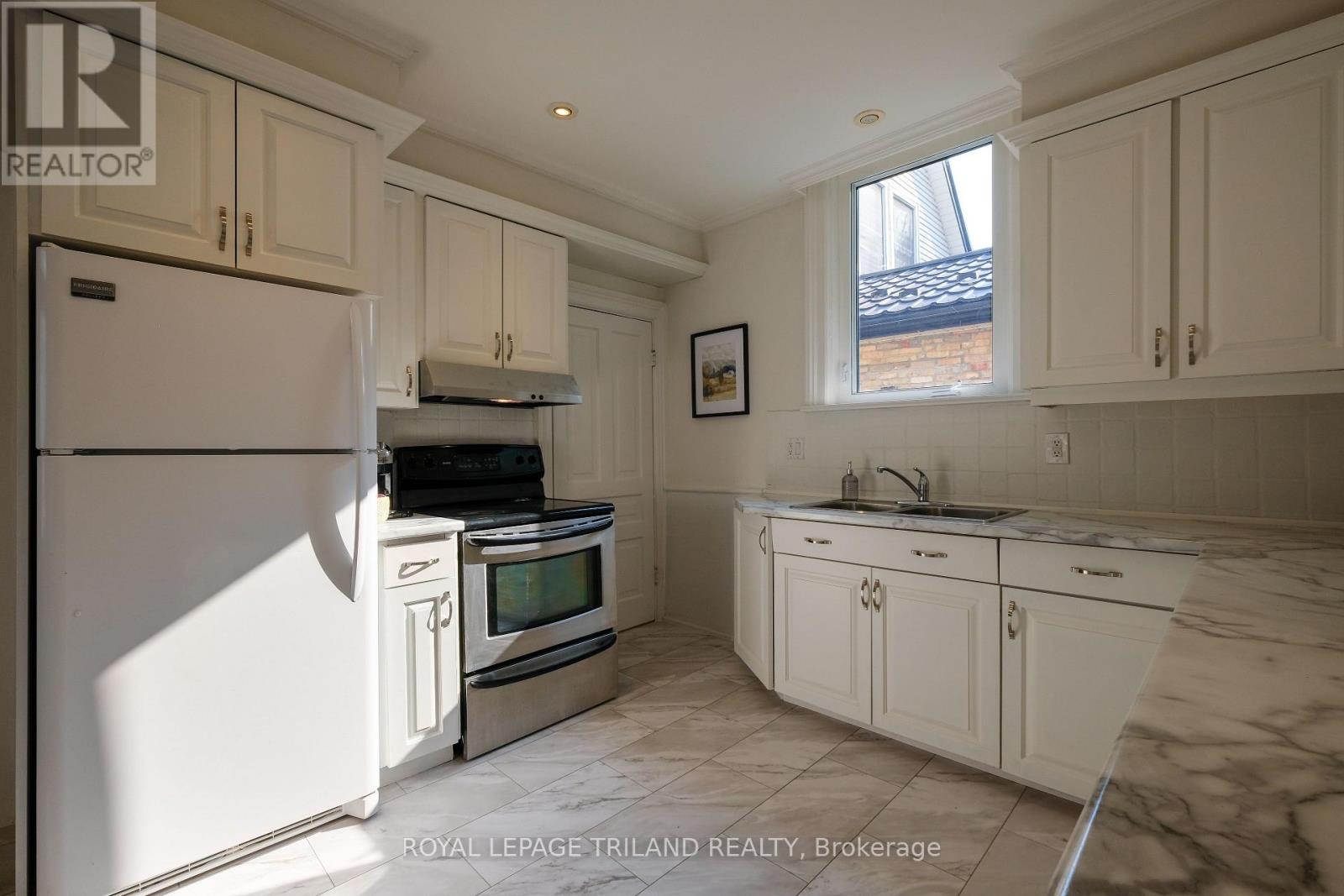 606 CENTRAL AVENUE - 18