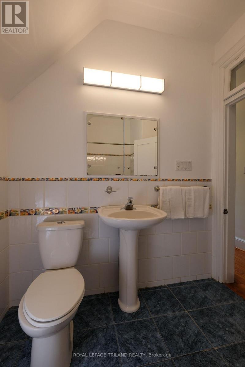 606 CENTRAL AVENUE - 32