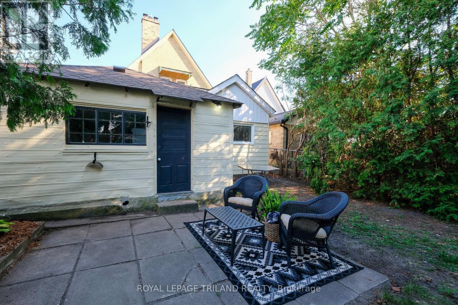 606 CENTRAL AVENUE - 44