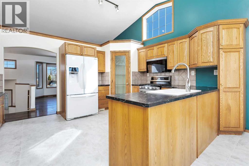 5823 60 Avenue - 12