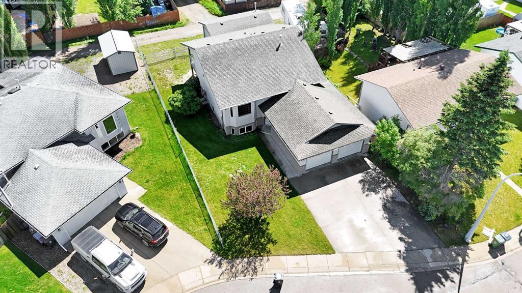 5823 60 Avenue - 40