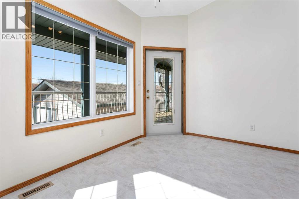 5823 60 Avenue - 16