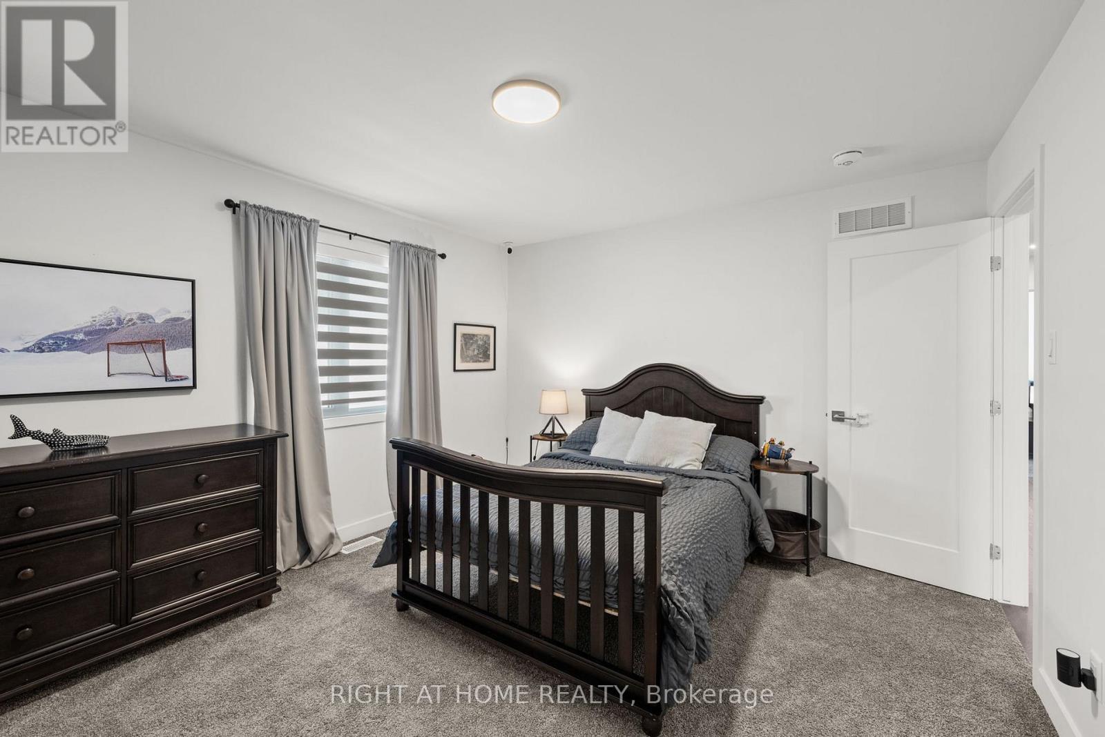252 KETCHIKAN CRESCENT - 35
