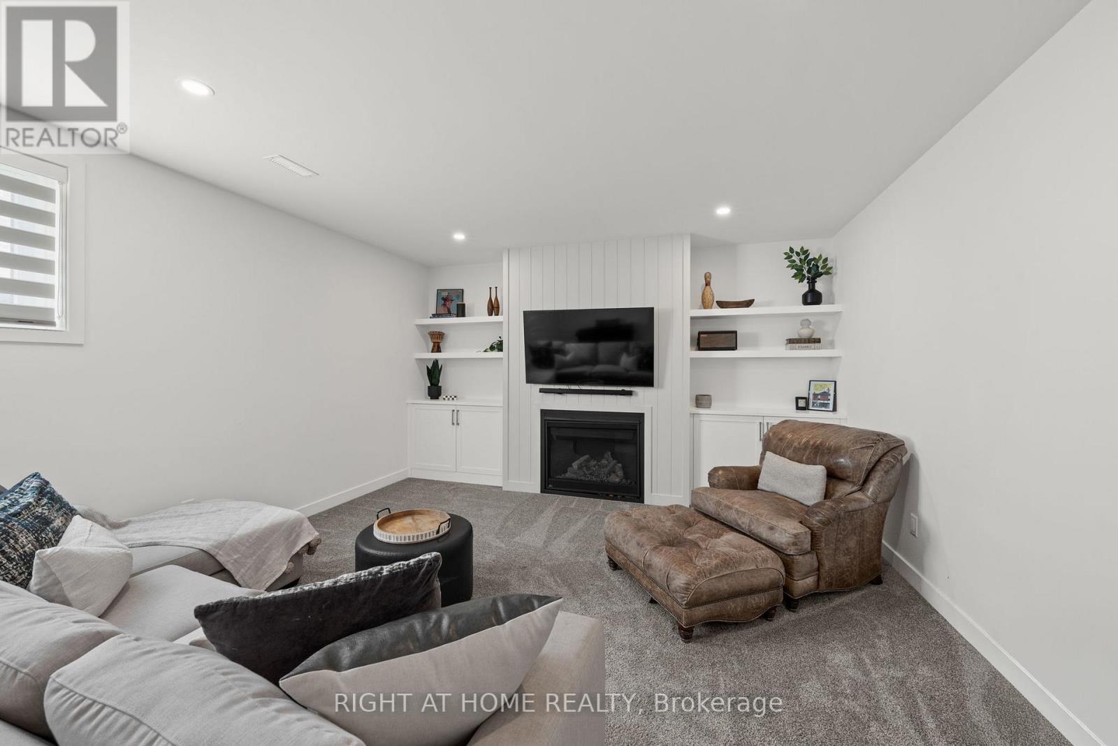 252 KETCHIKAN CRESCENT - 41
