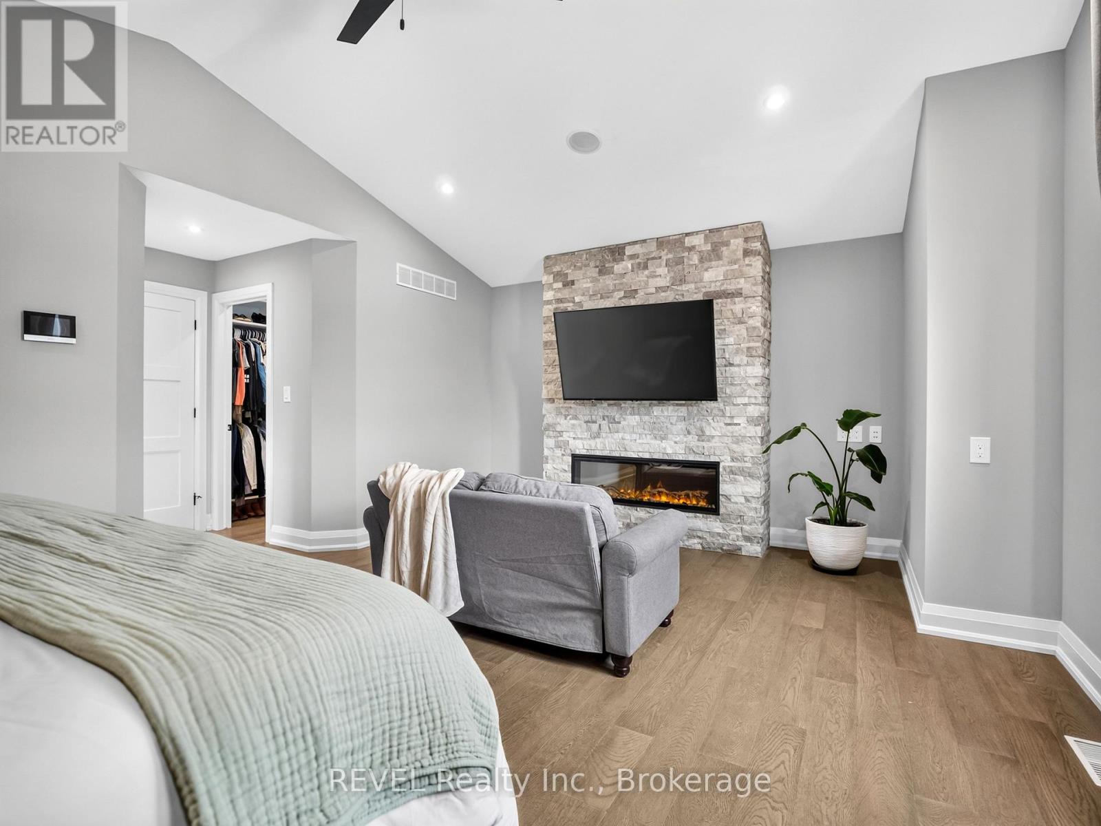 2761 ARROWSMITH COURT - 20