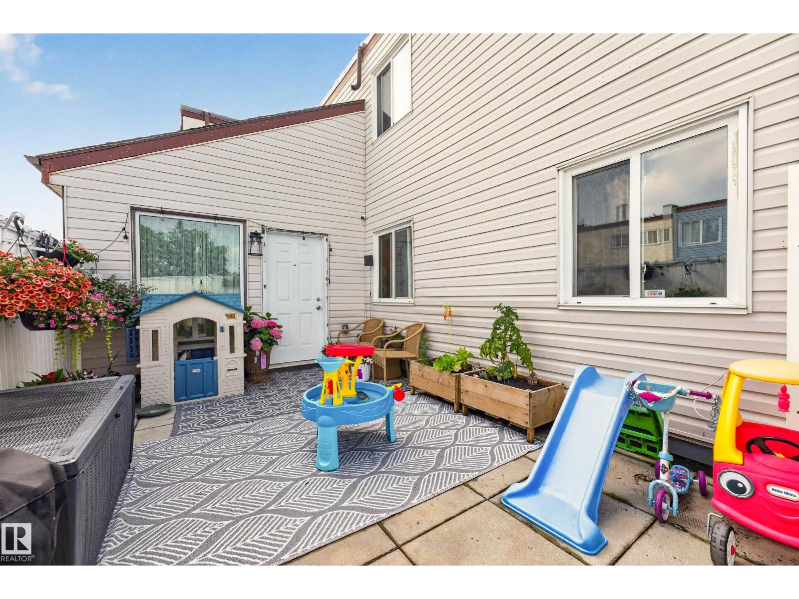 111 LANCASTER TC NW - 36