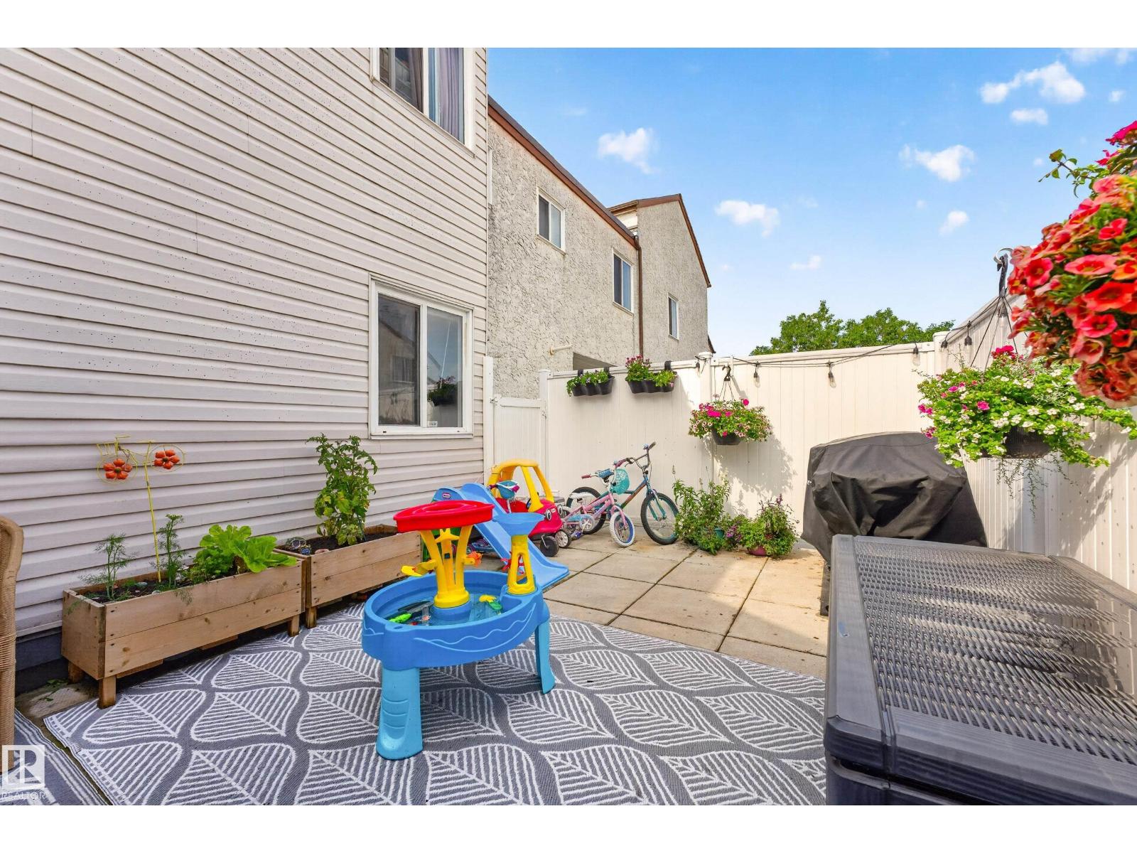 111 LANCASTER TC NW - 34