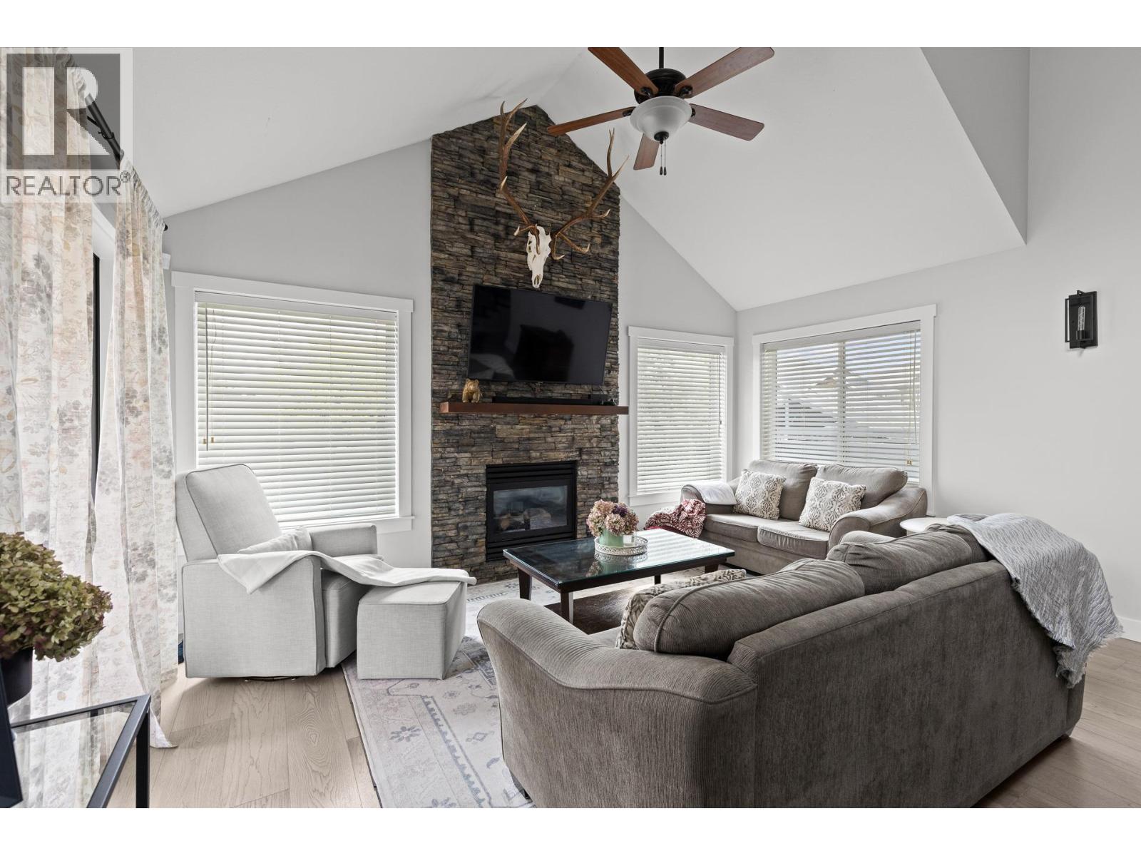 2079 Shelby Crescent - 19