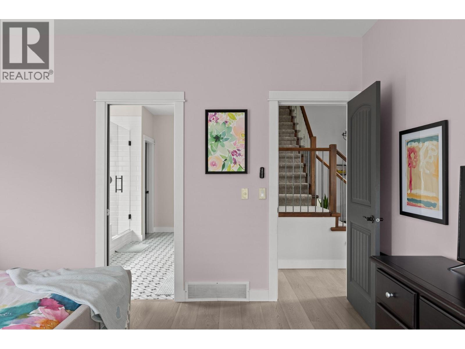 2079 Shelby Crescent - 24